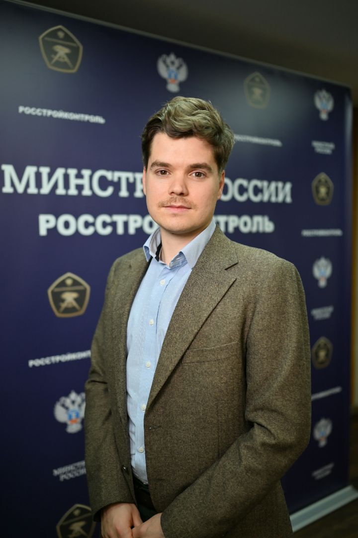 Вячеслав Тихонов